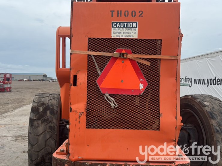 2013-sky-trak-8042-image-38