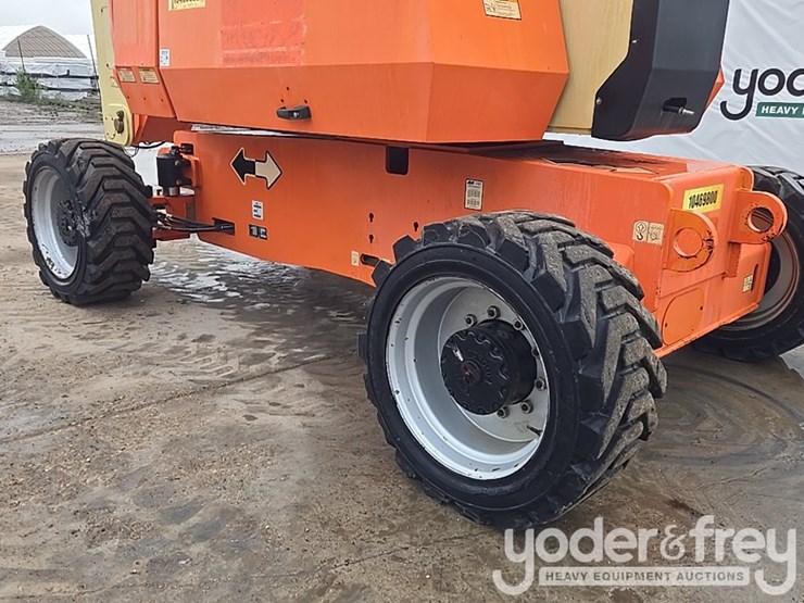2016-jlg-800aj-image-16