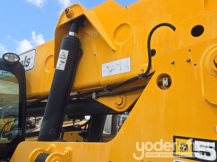 2018-jcb-510-56-image-36