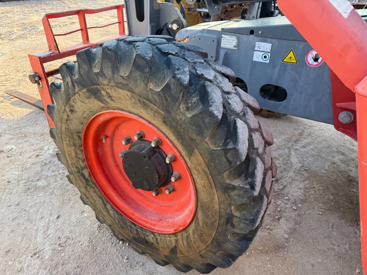 2018-skyjack-sj843th-image-10