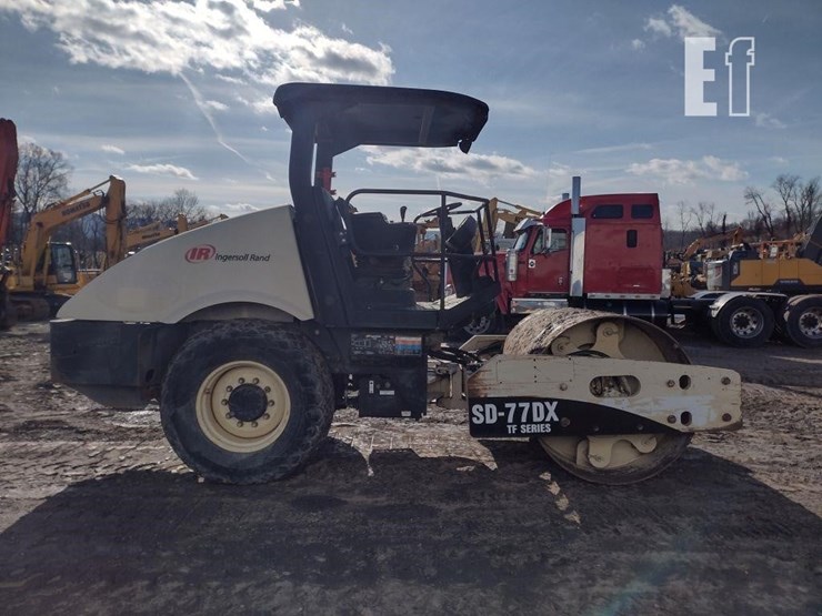 2005-ingersoll-rand-sd77dx-image-3