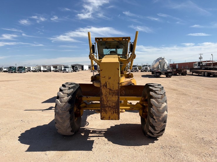 2007-caterpillar-140h-image-2