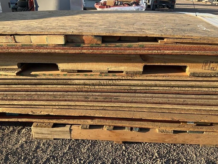 pallet-of-42in-x-8ft-osb-image-6
