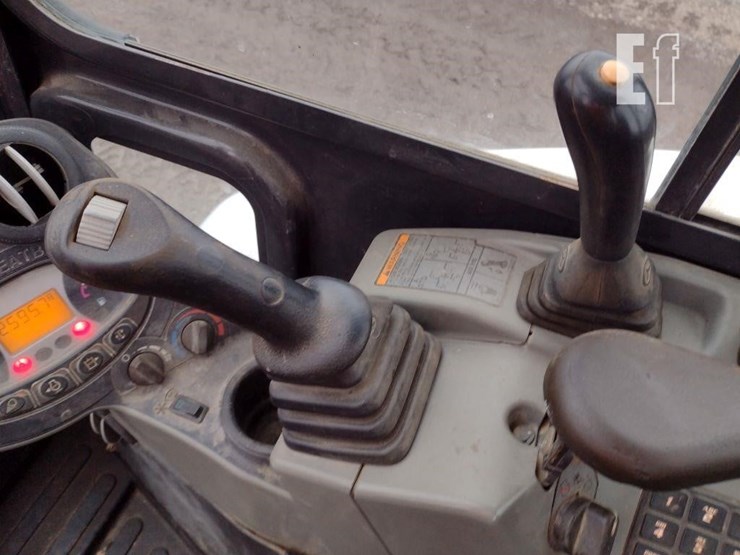 2014-bobcat-e35-image-9