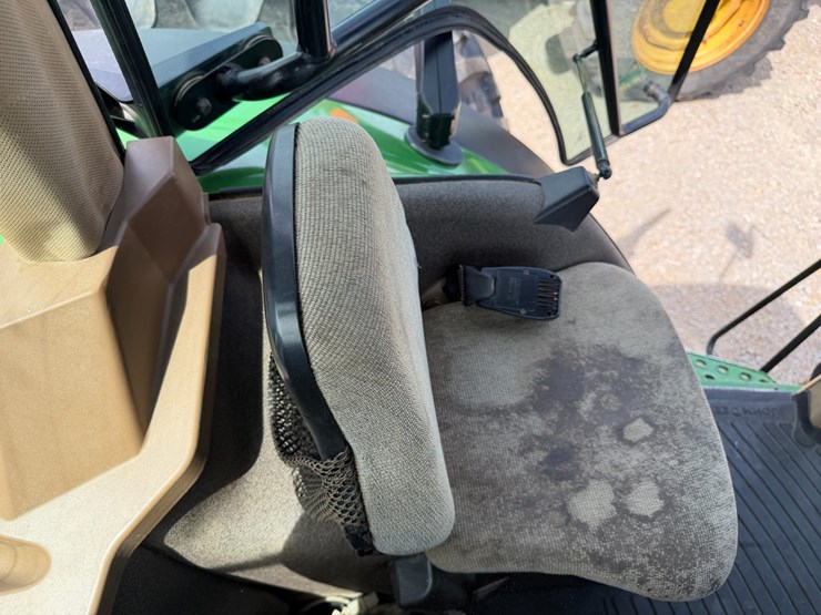 2006-john-deere-8330-image-59