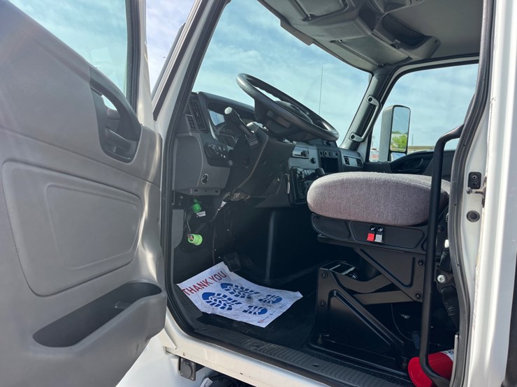 2020-international-mv607-image-16