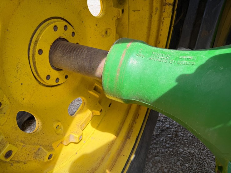 2004-john-deere-8230-image-14