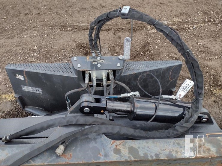 john-deere-24-image-7