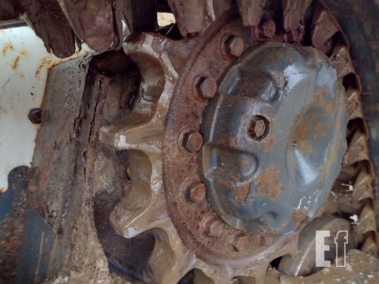 2017-bobcat-t590-image-21