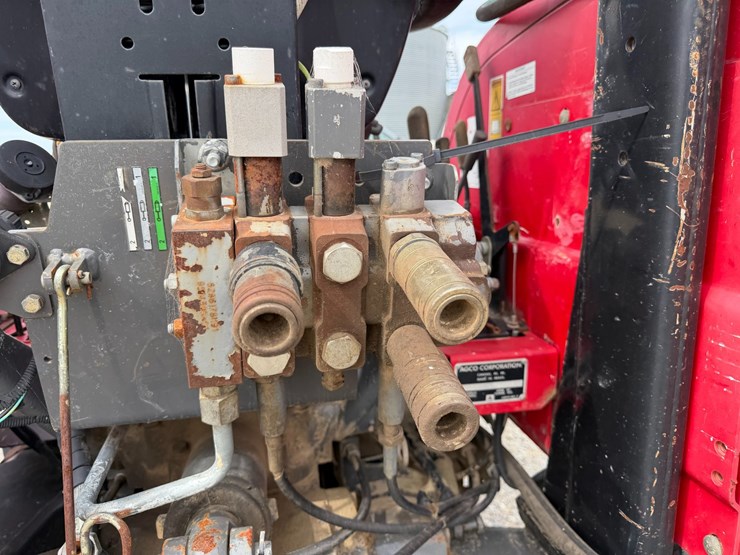 massey-ferguson-2260-image-16
