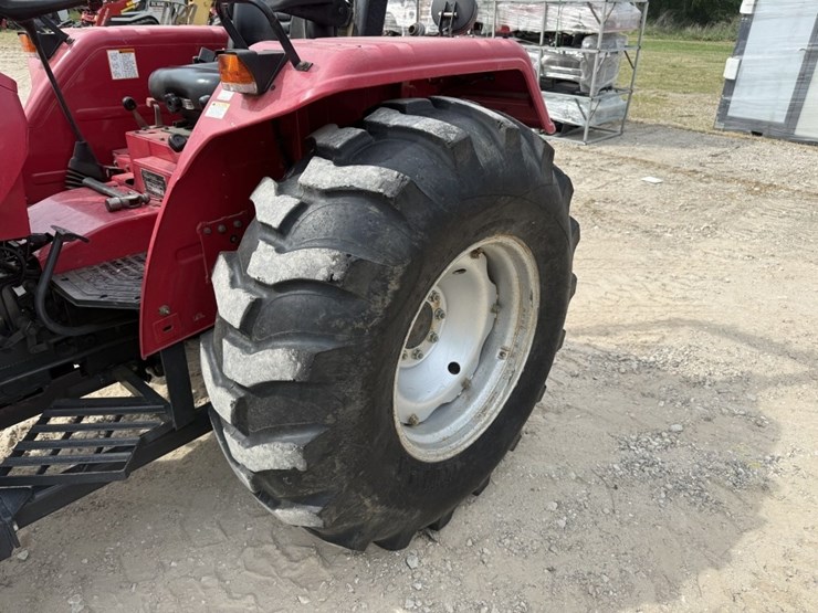 2018-mahindra-4530-image-10