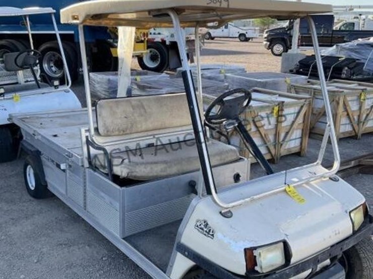 club-car-electric-utility-cart-image-1