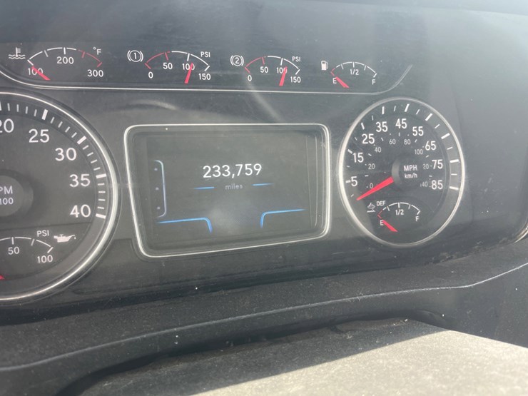 2019-international-mv607-image-17