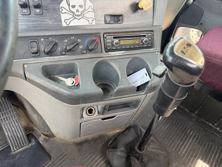 #46859-•-2007-freightliner-columbia-t/a-daycab-truck-tractor-vin:-1fujf0cv37lx21098-image-57