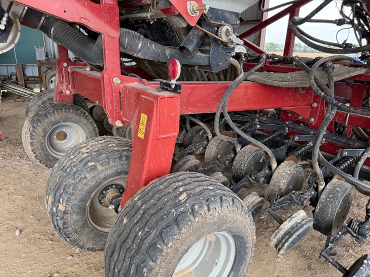 2014-case-ih-36-image-23