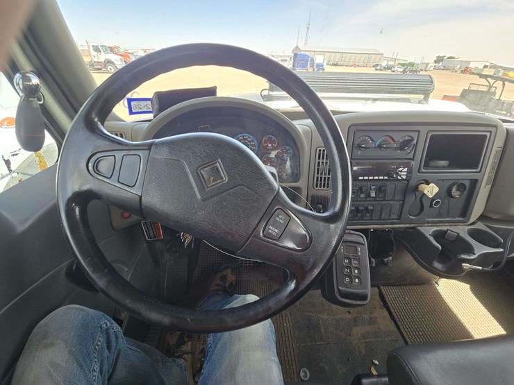 2011-international-workstar-7400-image-33