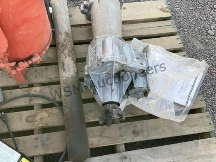 pallet-of-misc-image-6