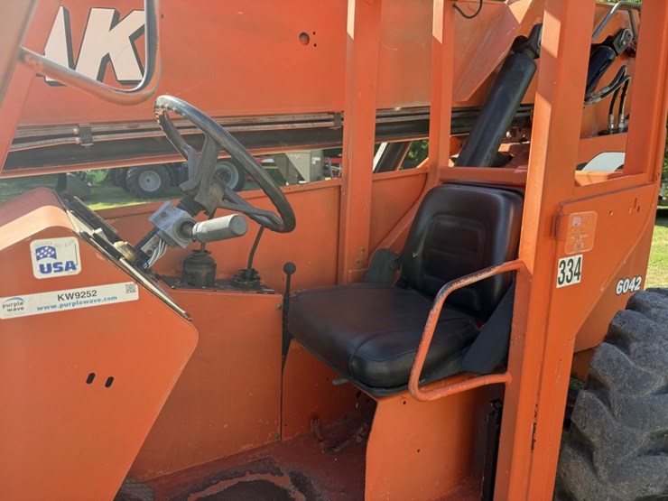 2005-sky-trak-6042-image-12