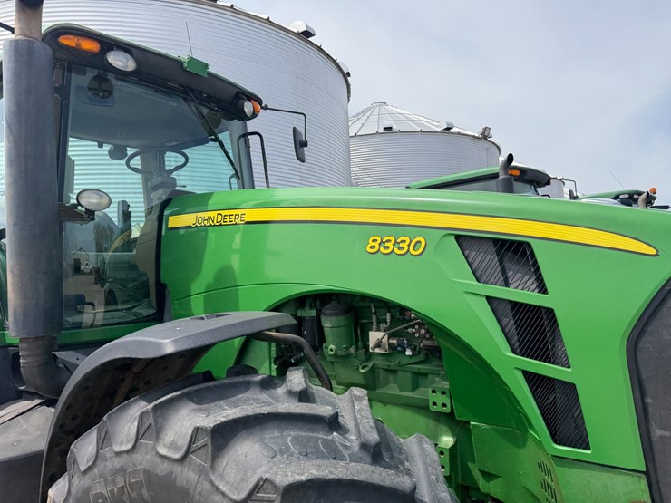 2007-john-deere-8330-image-36