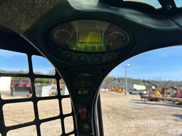 2021-bobcat-t550-image-25