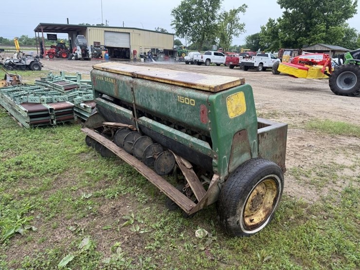 john-deere-1500-image-3