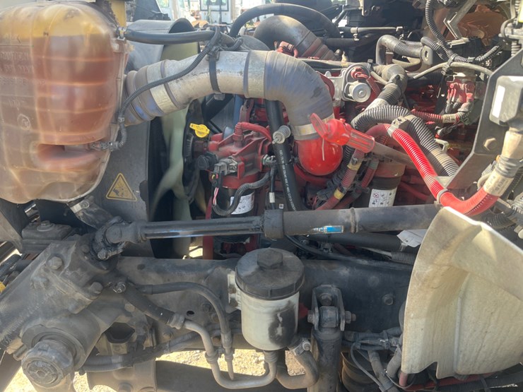 2019-international-mv607-image-13