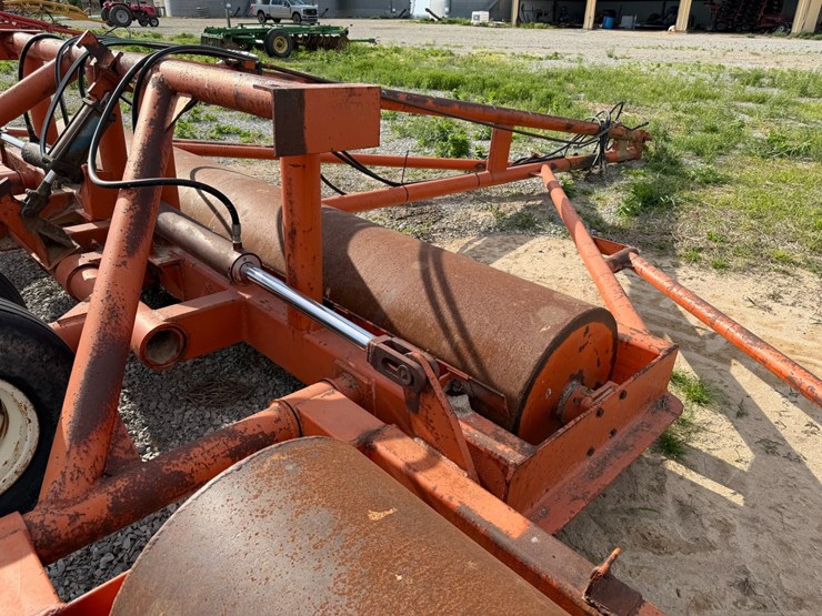 #46902-•-fair-oaks-mfg-28'-smooth-roller-image-18