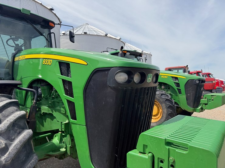 2006-john-deere-8330-image-34