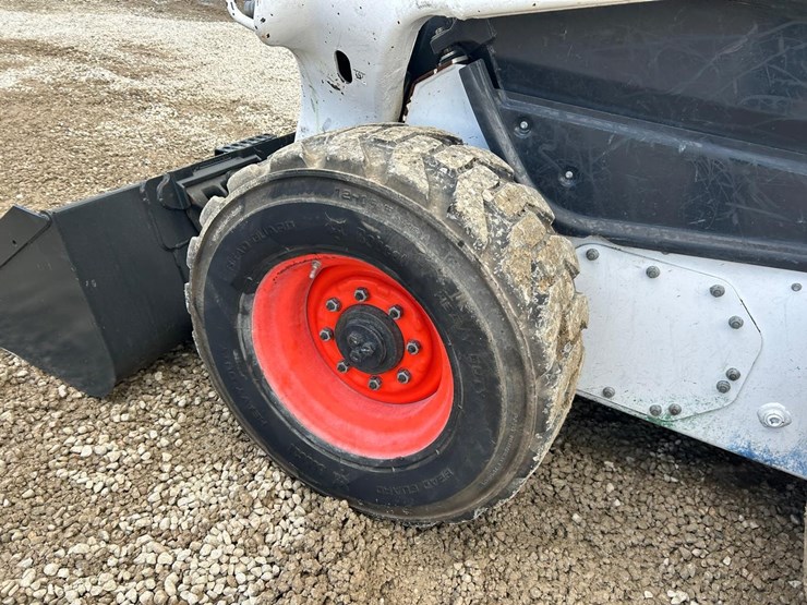 2021-bobcat-s76-image-17