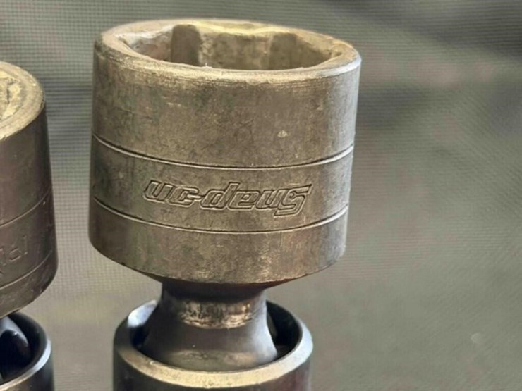 snap-on-swivel-head-impact-sockets-image-2