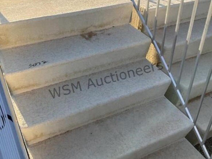 (2)-fiberglass-stair-cases-image-5