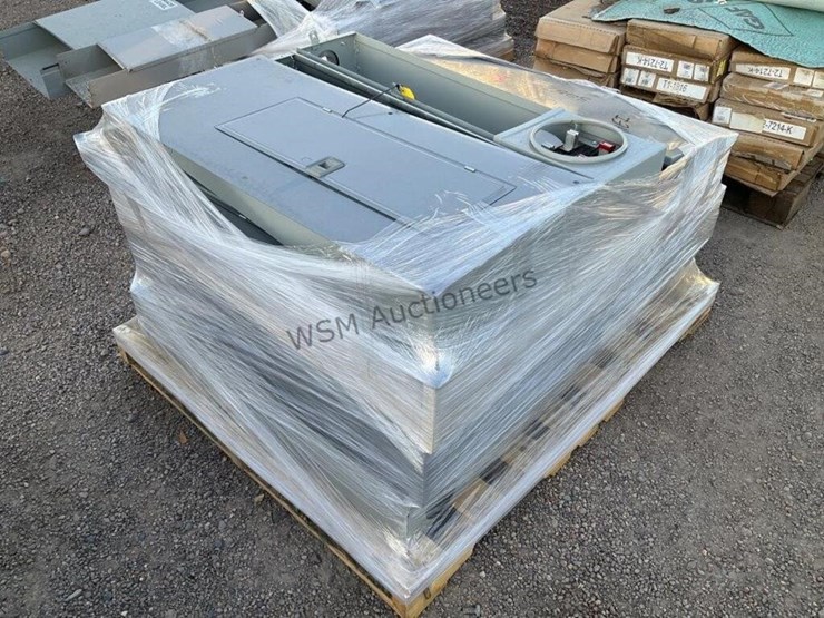 pallet-of-asst-electrical-panels-image-4