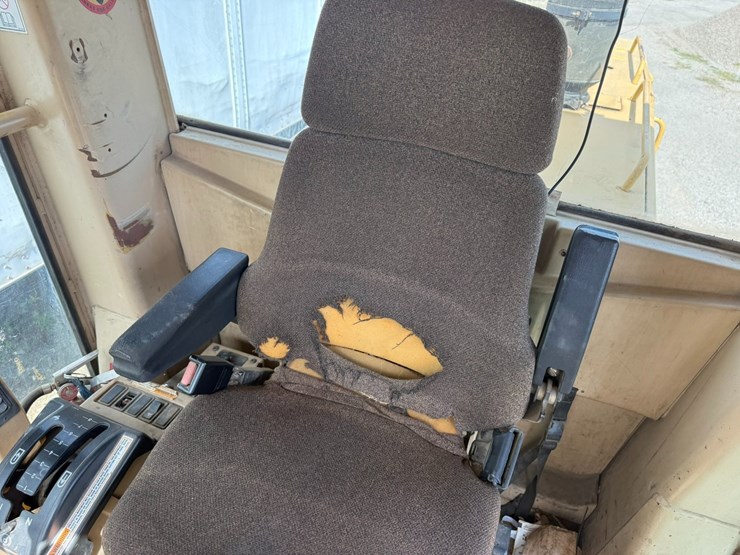 caterpillar-12h-image-90