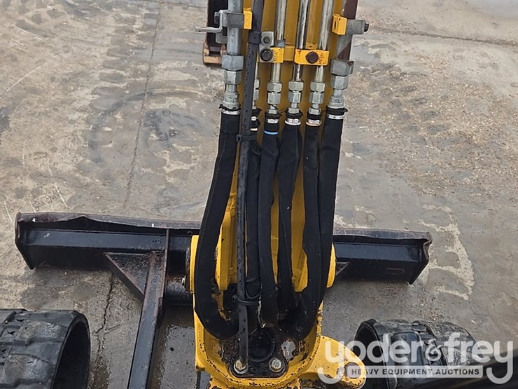 2016-caterpillar-305e2-cr-image-40