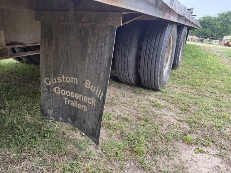 40ft-gooseneck-trailer-image-9