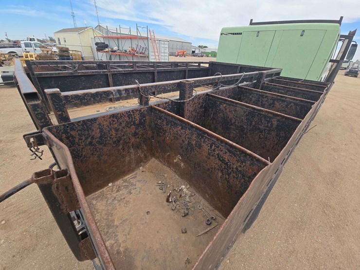 2011-international-7400-image-6