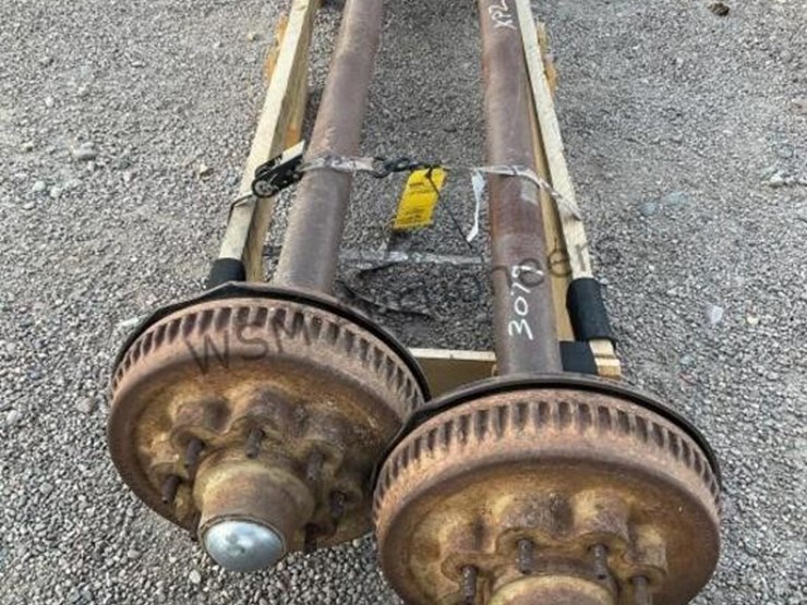(2)-8-lug-trailer-axles-image-5