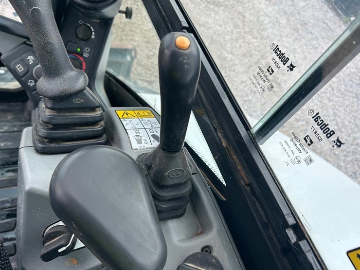2022-bobcat-e60-image-24
