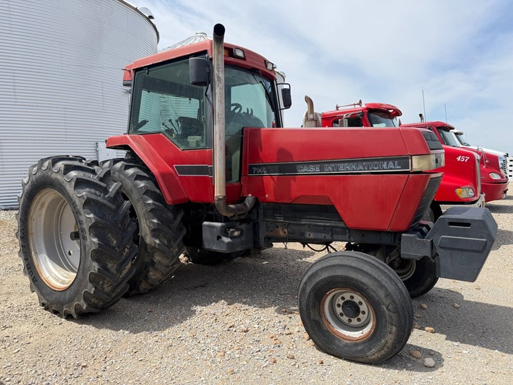 1989-case-ih-7140-image-2