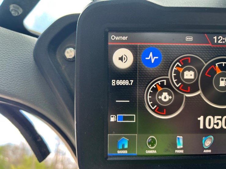 2021-bobcat-s76-image-23