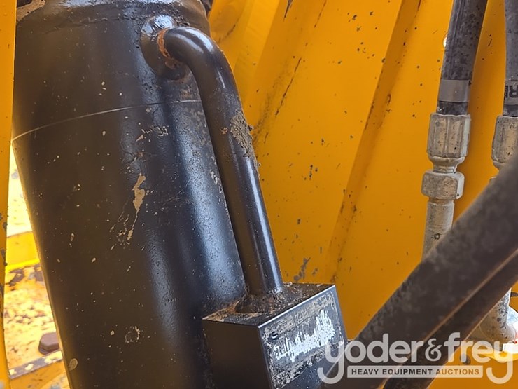2017-jcb-510-56-image-30
