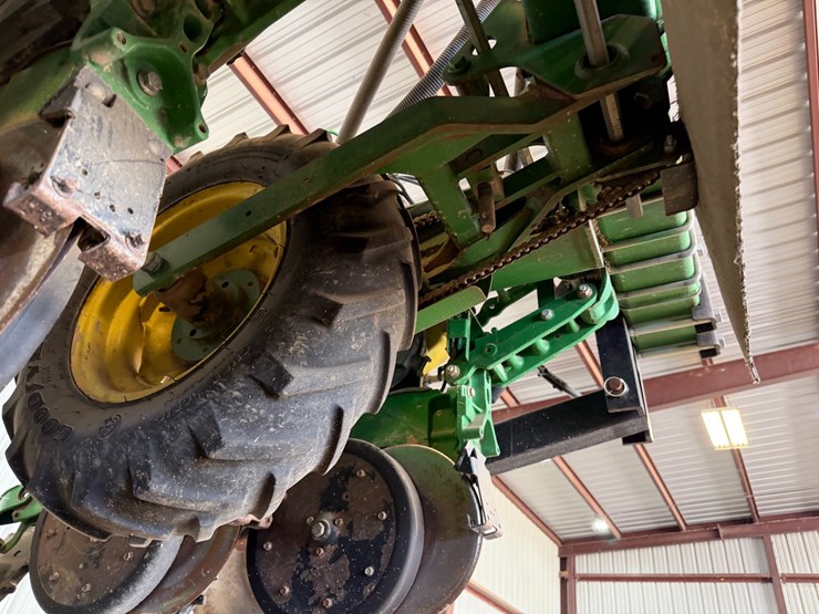john-deere-1720-image-11
