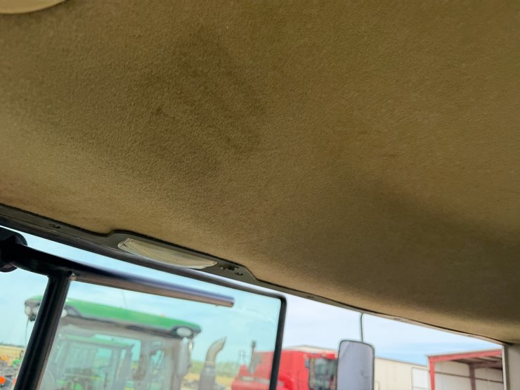 2007-john-deere-8230-image-61
