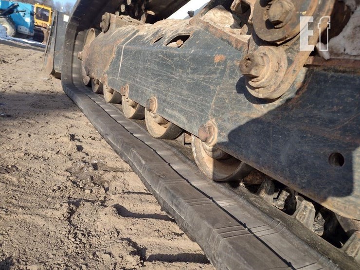2020-bobcat-t870-image-25