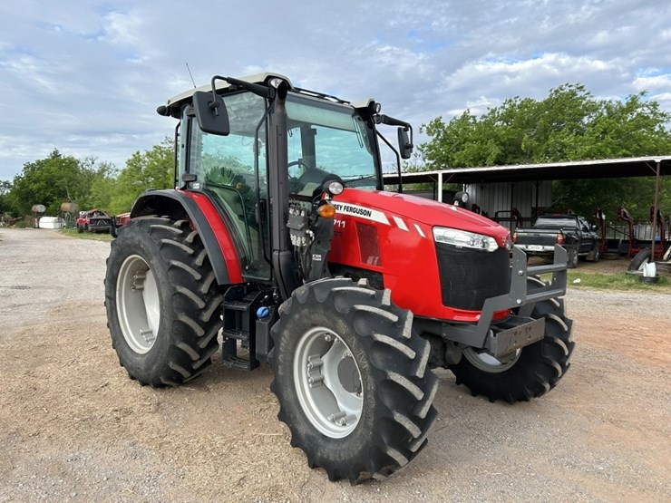 2020-massey-ferguson-5711-image-1