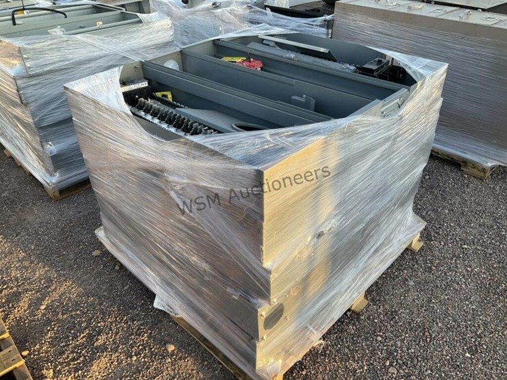 pallet-of-asst-electrical-panels-image-3