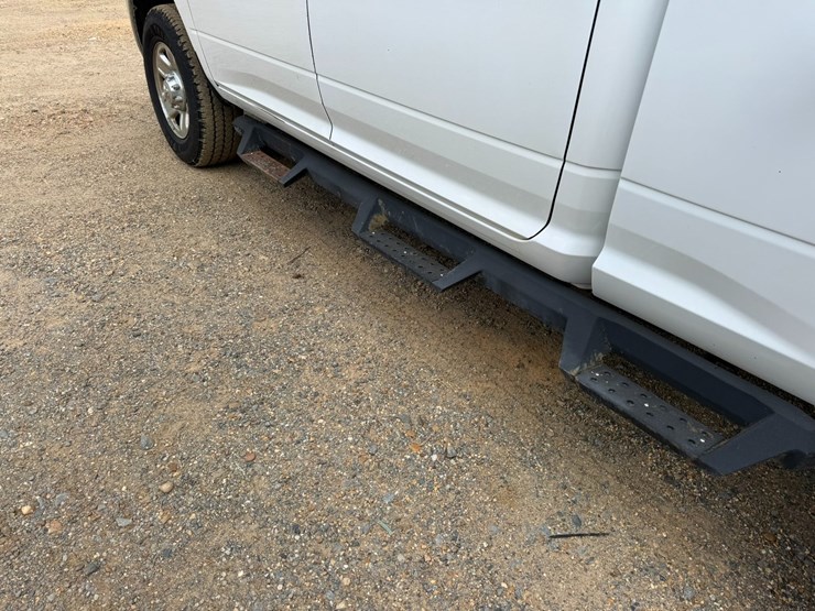 2016-dodge-2500-image-28