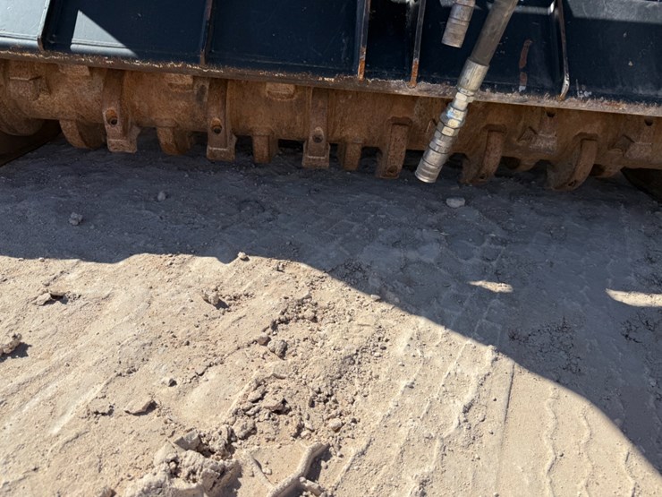 2016-caterpillar-299d2-image-6