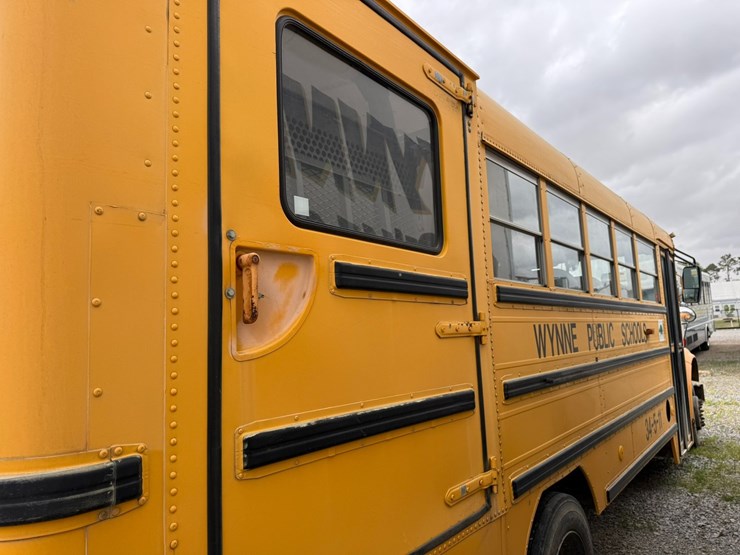 2000-international-3800-image-21