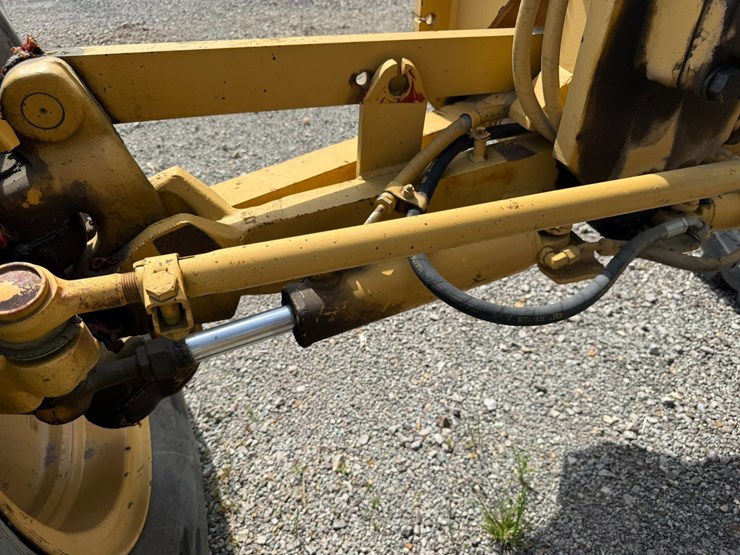 caterpillar-12h-image-31